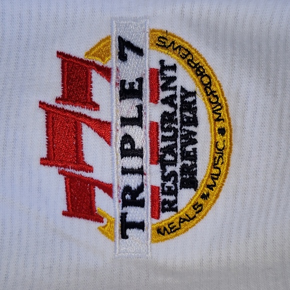 Triple 7 Restaurant Brewery Embroidered White Crew Neck Short Sleeve Shirt Large - Picture 2 of 6